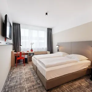 **** Hotel Wyndham Garden Messe Niemcy